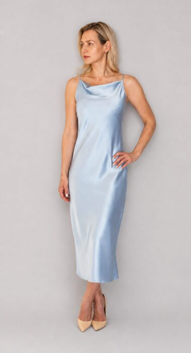 Debeszila slip kleita