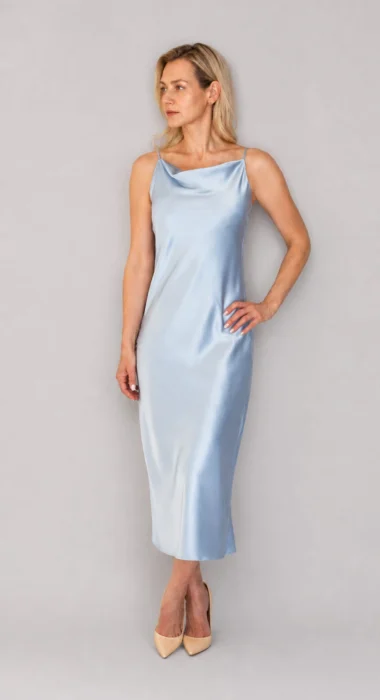 Debeszila slip kleita